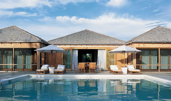 Luxe-Destination-Weddings-parrot-cay-00