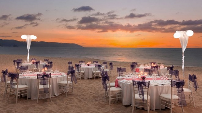 hyatt-zilara-beach-wedding-dinner