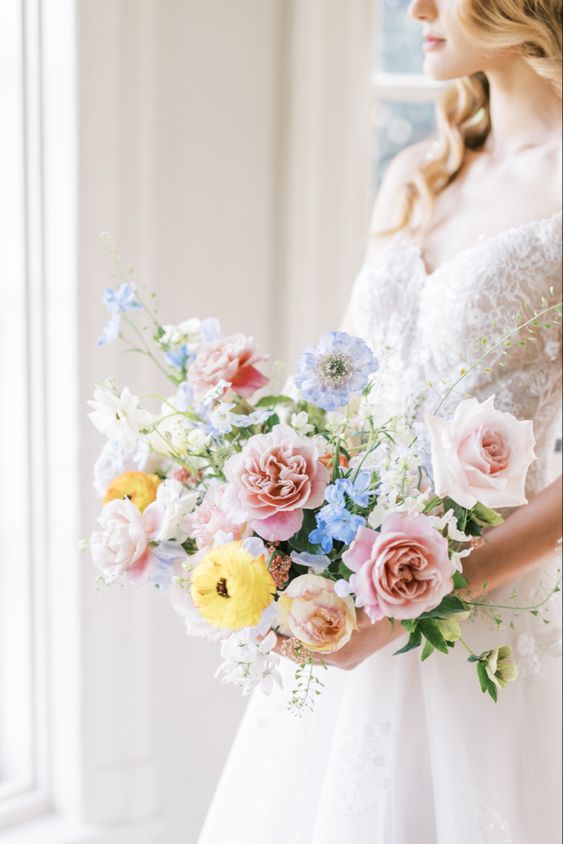 Romantic Bridal Bouquet Inspiration